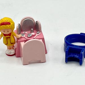 Vintage1989 Polly Pocket Dressing Table Ring