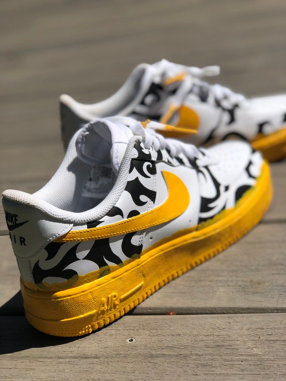 Nike air clearance force yellow camo