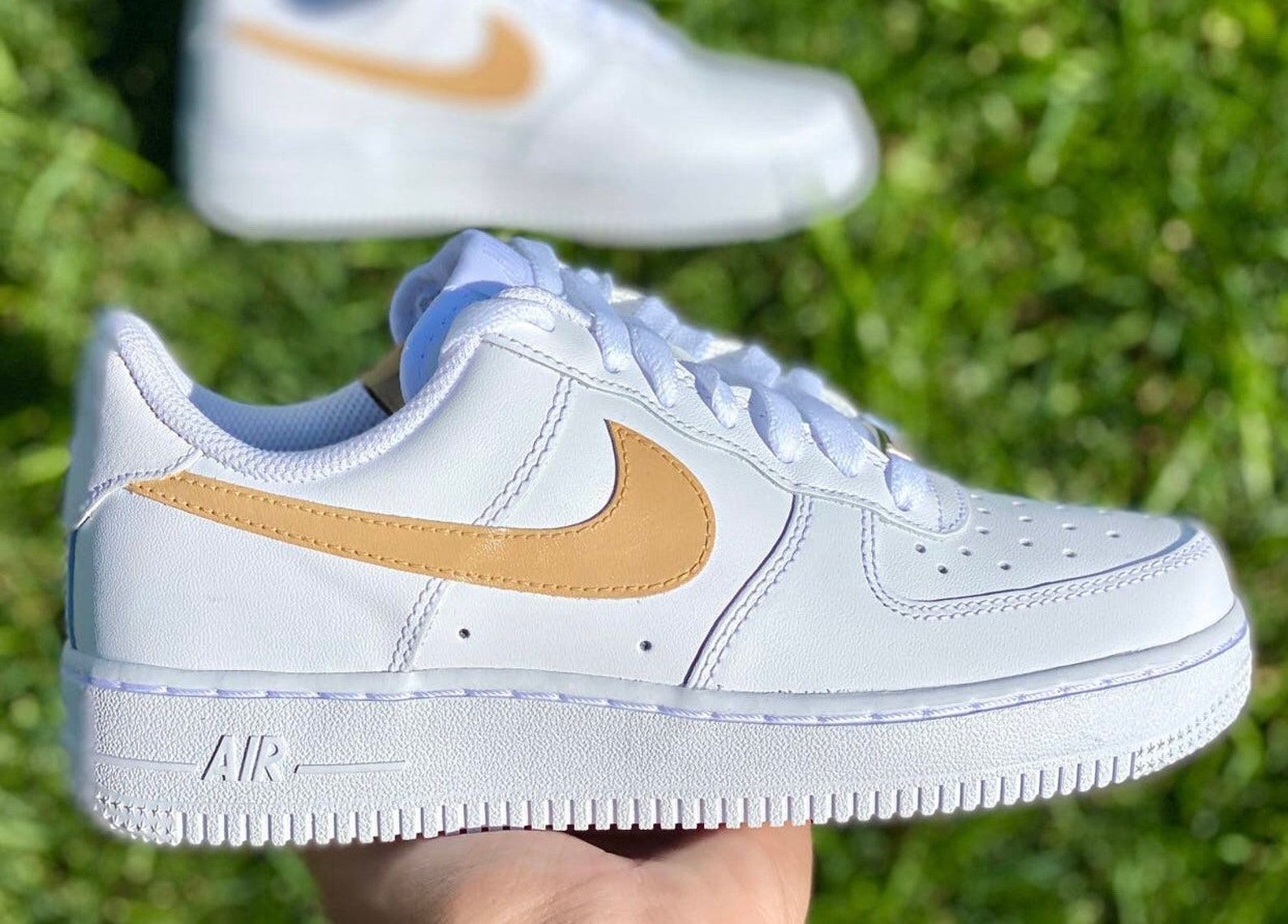 af 1 tan