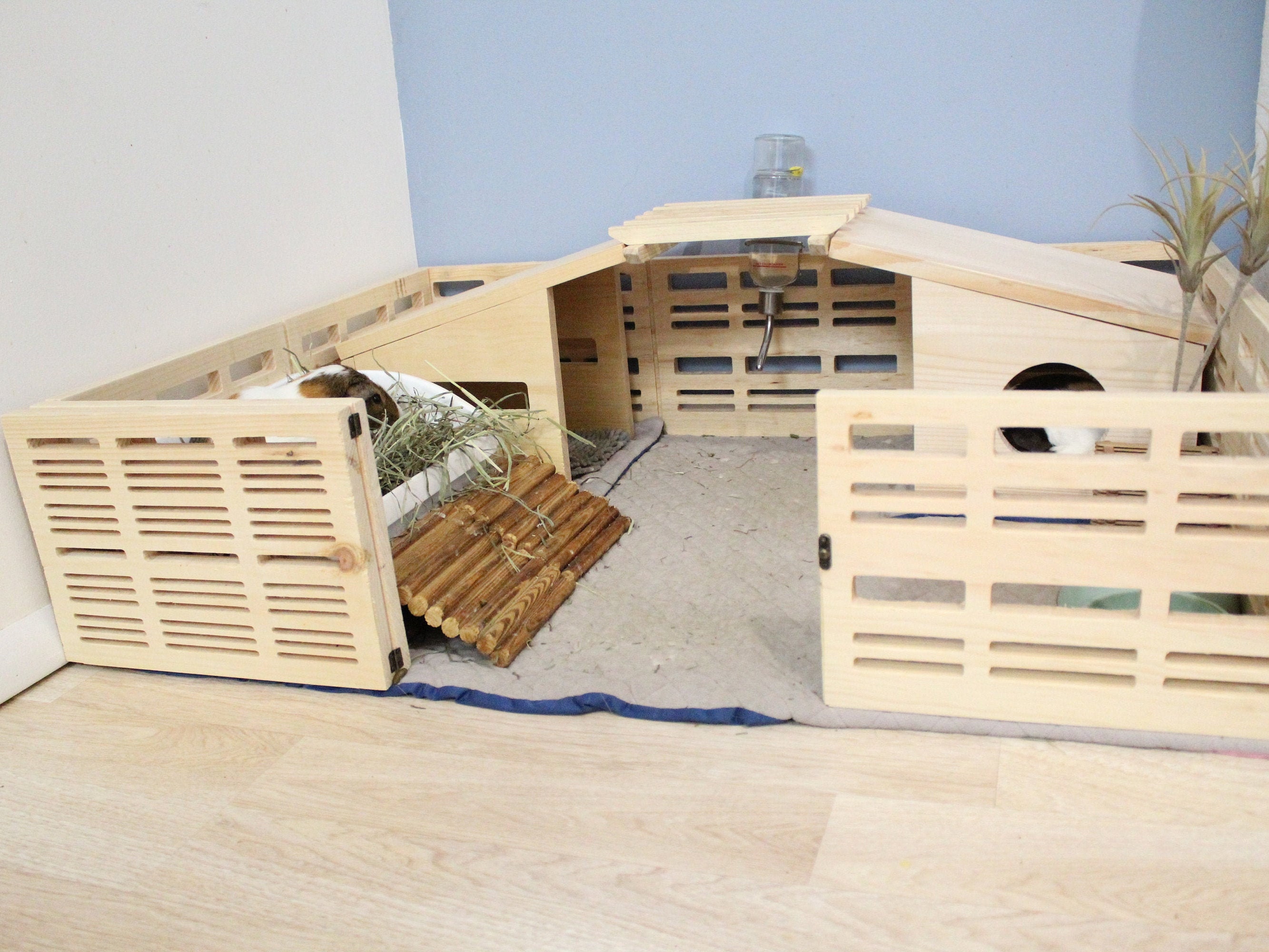 Premium Wooden Rabbit Guinea Pig Fence Enclosure
