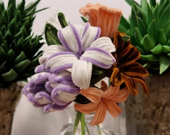 Handgefertigter Pfeifenreiniger-Blumenstrauß, einzigartiges Blumengeschenk, langlebiges Dekor, niedlicher handgemachter Hauptakzent, Hochzeitsandenken