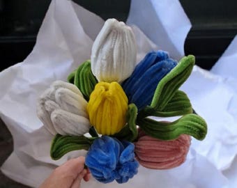 Handgemachter Pfeifenputzer Blumenstrauß, bunte Kunstblumen, einzigartiges handgemachtes Geschenk, immer währendes Wohndekor, weiche Blumenkunst