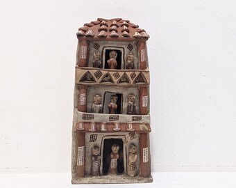 Peruvian QUINUA HARVEST VASE W/ Sculpted Figural Goats ~ Red