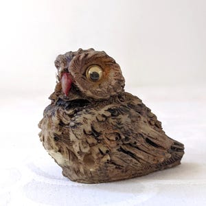 Small Vintage Giftcraft Resin Owl Figurine Collectible Desktop, Bookshelf Ornament.