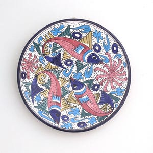 Grande assiette à poisson vintage méditerranéenne | Décoration murale en céramique peinte à la main | Poterie de roses bleues vertes marines côtières de 30 cm (12 po.) | Maison d&#39;art sur la plage