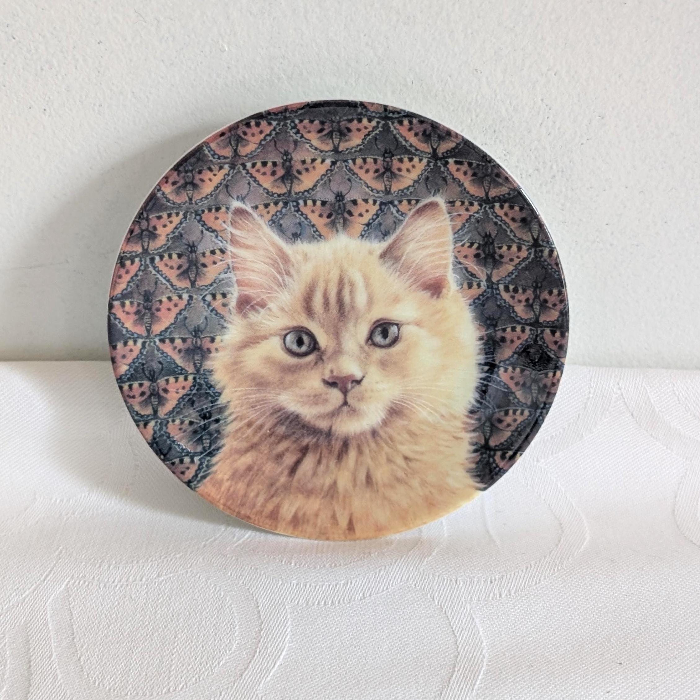 Royal Worcester Ivory Cats Plate: Lesley Anne Ivory Art