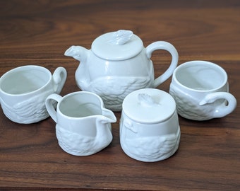 SUN ART JAPAN Japanese Sunart TEA FOR TWO Teapot Tea Cups Set White Chicken NIB 
