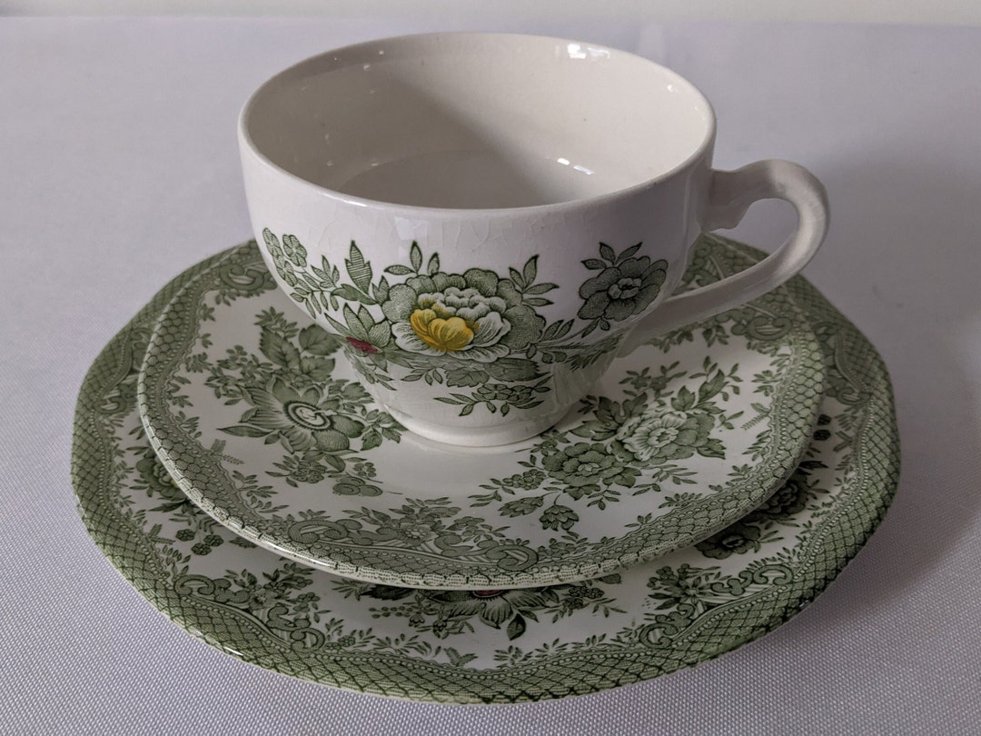Tasses et sous tasses porcelaine enoch wedgwood - Arts de la table