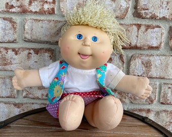 pretty crimp and curl cabbage patch doll