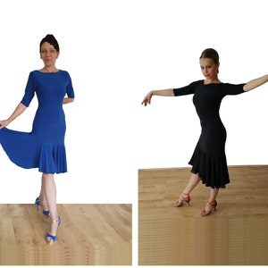 Puede incluir: Dos mujeres con vestidos de baile hasta la rodilla. La mujer de la izquierda lleva un vestido azul real con falda acampanada. La mujer de la derecha lleva un vestido negro con falda acampanada.