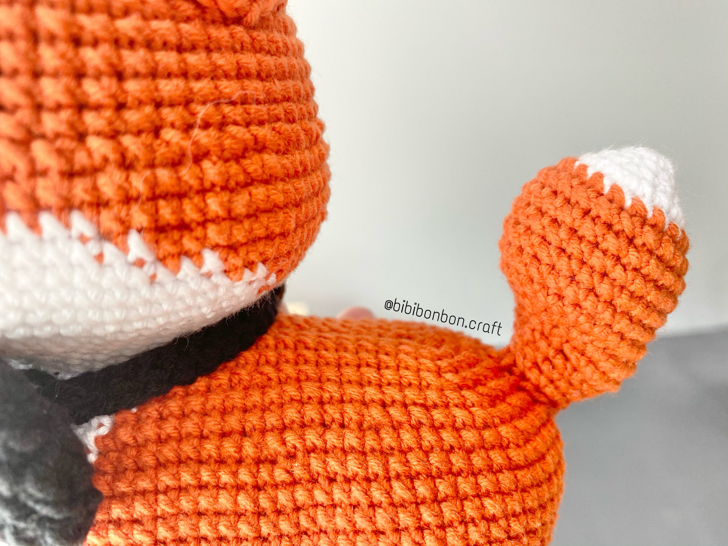 Flame the Fox かぎ針編みパターン: あみぐるみ動物 (PDF 英語