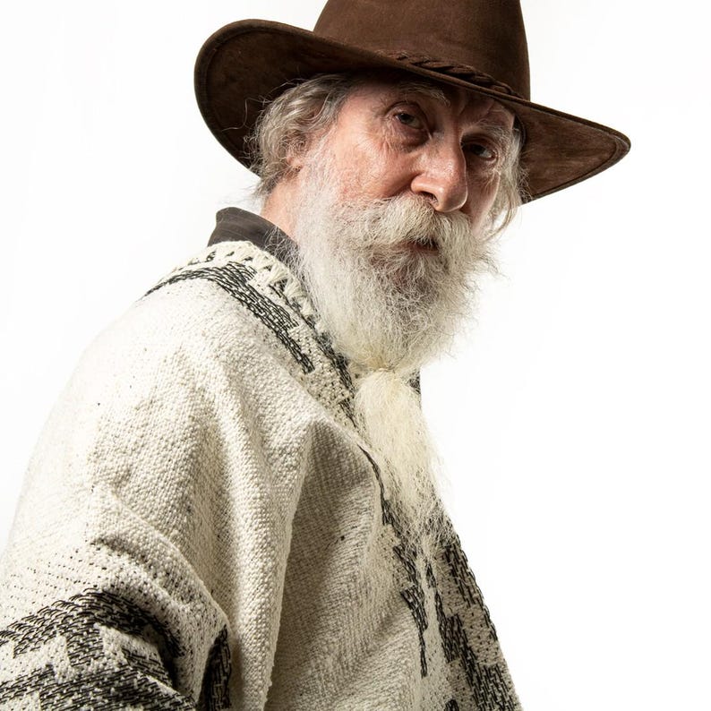 Argentinsk poncho 100% ull - ren fårull, antik stil - pampadesign - kraftig vinterkappa - handfransad - naturlig & svart bild 6
