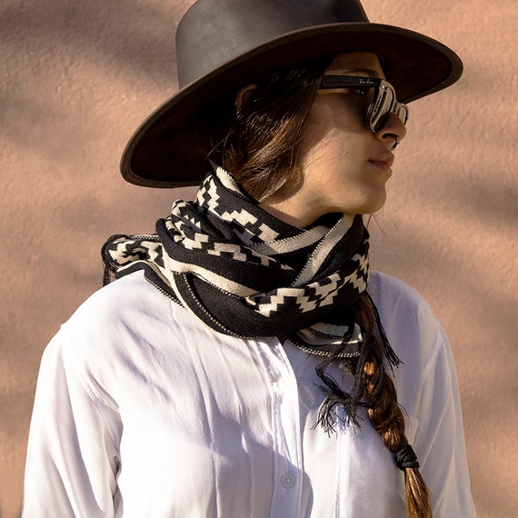 bufanda con guarda pampa