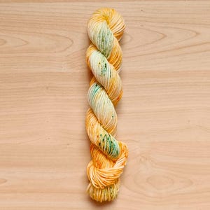 Pumpkin Patch MINI SKEIN, Hand Dyed Yarn, SW Merino/Nylon, Fingering Weight