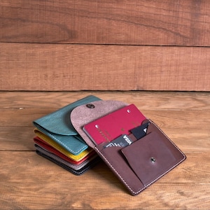 Cartera de viaje de cuero personalizada, 6 colores diferentes, tarjetero de viaje hecho a mano, regalo para hombre y mujer, funda para pasaporte imagen 6
