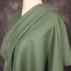 Pure Cashmere Scarf, Olive Green Cashmere, Handwoven Kashmiri Pashmina, Luxuriously Warm and Soft.