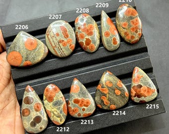 Cabochão de jaspe papoula natural. Pedra preciosa solta de jaspe papoula, feita à mão. Cabochão de jaspe papoula semiprecioso.