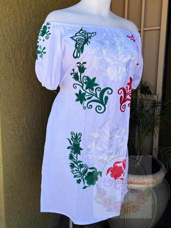 All SIZES*Vestido Tricolor #3 Multi-Color, Off The Shoulder A-Line Cut, Stunning Embroidery, Colorful Embroidery