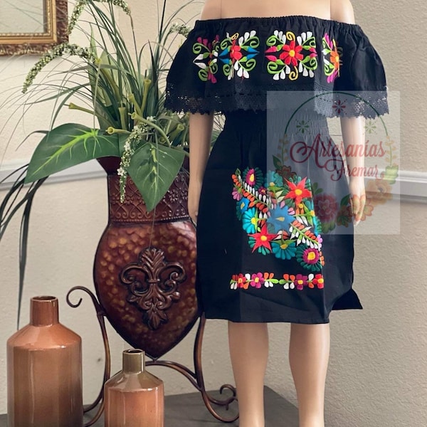 KIDS SIZE*Vestido RAMILLETE multi-color, off the shoulder a-line cut, stunning embroidery, colorful embroidery