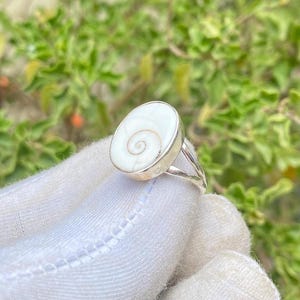 Shell Ring, Shiva Ring, Shiva Eye Ring, Sterling Silver Ring, Shell Jewelry, Eye of Shiva Ring, Natural Stone Ring, Seashell Rings for Women