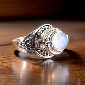 Rainbow Moonstone Poison Ring,Poisoner Ring,Pill Box Jewelry,Handmade Open Locket Jewelry,925 Sterling Silver ,Christmas Day Gifts For Women