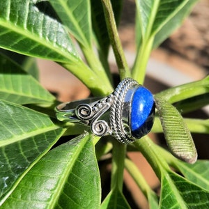 Handcrafted Lapis Lazuli Ring: Sterling Silver Oval Gemstone