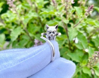 Sterling Silver Plated Cat Ring, Minimalist Animal Jewelry, Oval Shape
