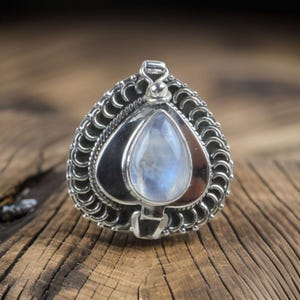 Natural Moonstone Poison Ring,Poisoner Ring,Pill Box Jewelry,Handmade Open Locket Jewelry,925 Sterling Silver ,Christmas Day Gifts For Women