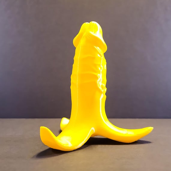 Banana Peel Gag Gift 90+ Colors: Bachelorette Party Decor, Glow in the  Dark, Penis Figurine, Dick Art, Romance Art, Homoerotic, Penis Art