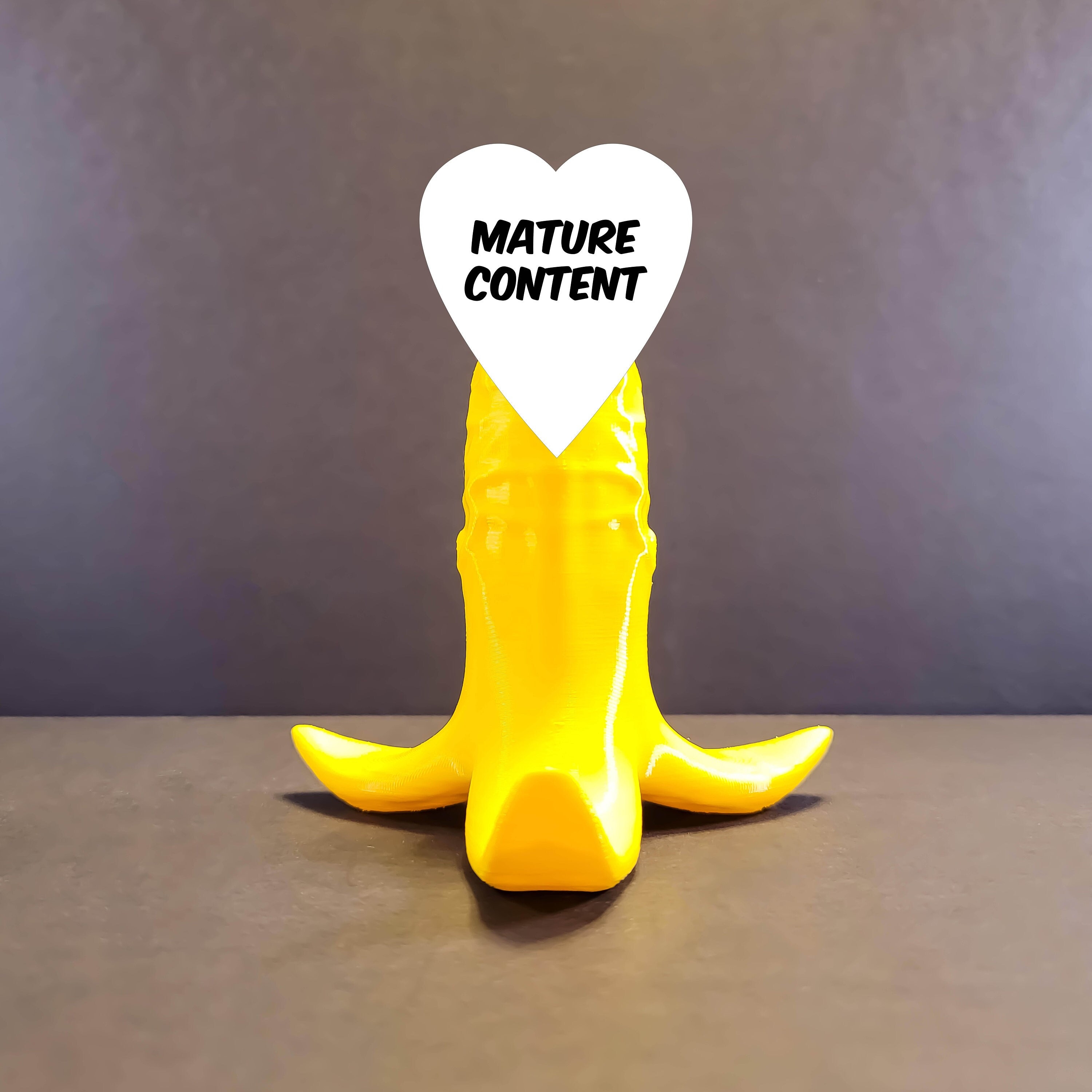 Banana Peel Gag Gift 90+ Colors: Bachelorette Party Decor, Glow in the  Dark, Penis Figurine, Dick Art, Romance Art, Homoerotic, Penis Art - Etsy