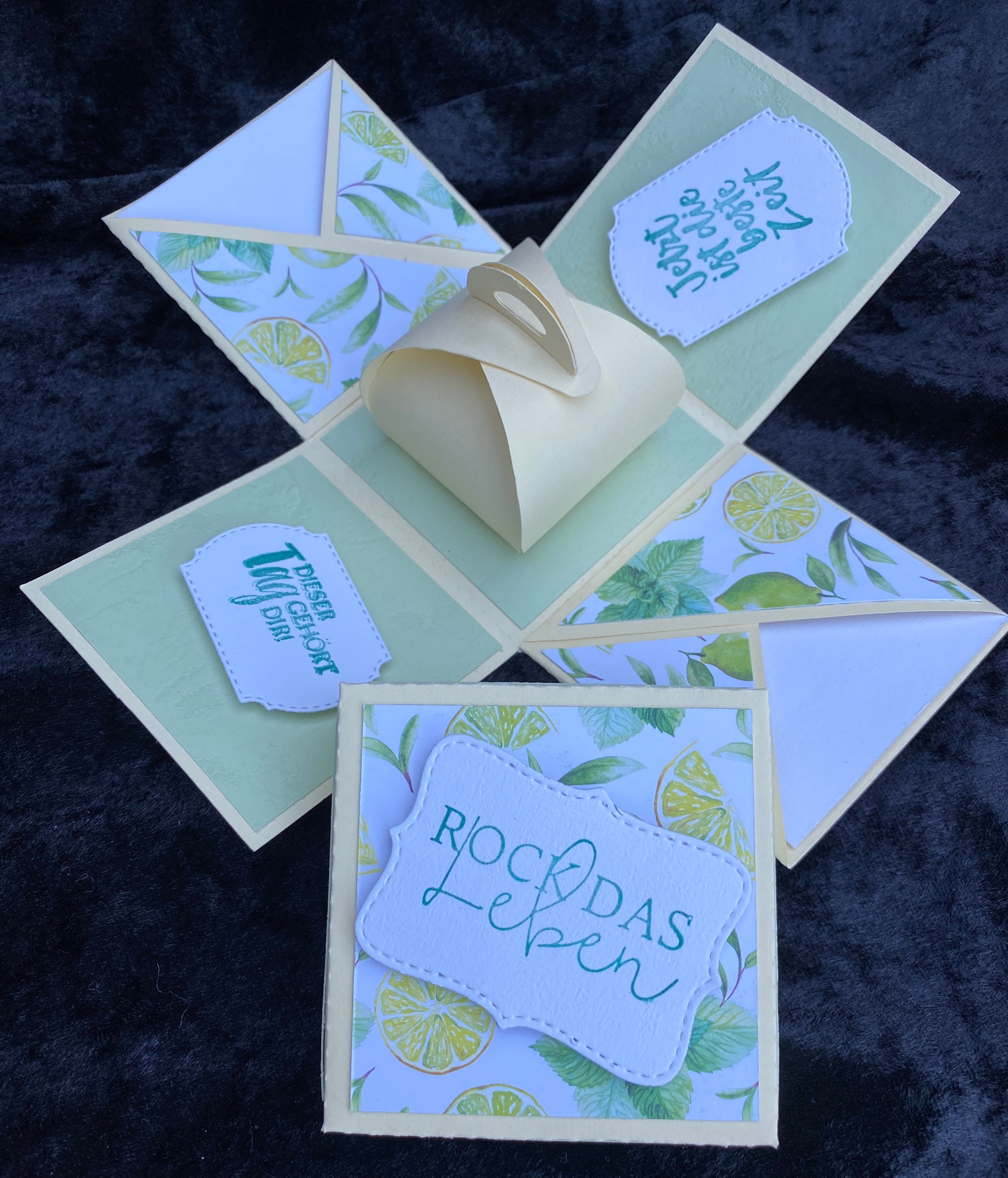 Exploding Money Gift Box - 7s542zi