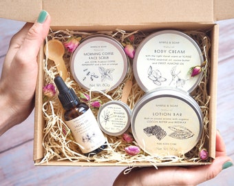 Naturkosmetik Set WELLNESS HAUTPFLEGE Box mit Körpercreme, Lotion Bar, Gesichtspeeling, Gesichtsöl & Lippenbalsam, Muttertagsgeschenk