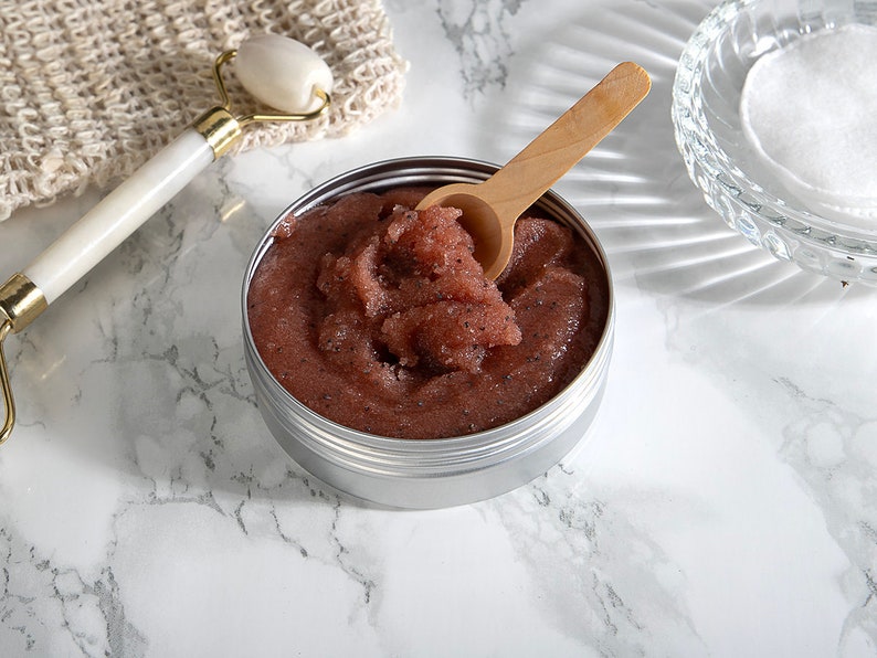 CRANBERRY SPICE SCRUB 130g mit Zimt, Cranberry, Mangobutter & Beerenwachs Bild 4