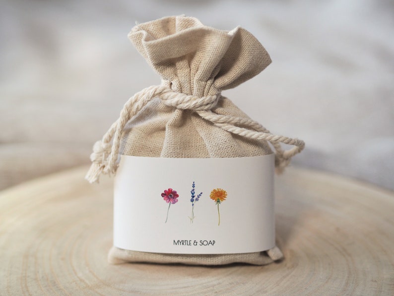 MORNING COFFEE Gesichtspeeling mit Zucker, gemahlenem Kaffee & Pfefferminze Linen gift pouch