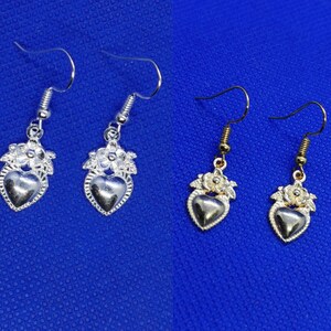 Pendiente con corazón con lazo / Herz mit Schleife Charms Oro/Plata