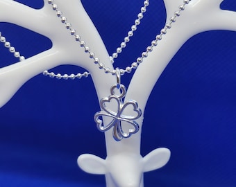 New Good Cause Silver or Gold Necklace with a Four Leaf Clover / Kleeblatt Charm Pendant