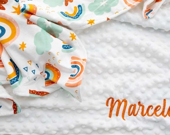 Stickerei Regenbogen Babydecke mit Name | Angepasste Minky Decke | Liebevolle Decke | Weiche und flauschige Decke | Babydecke mit Name