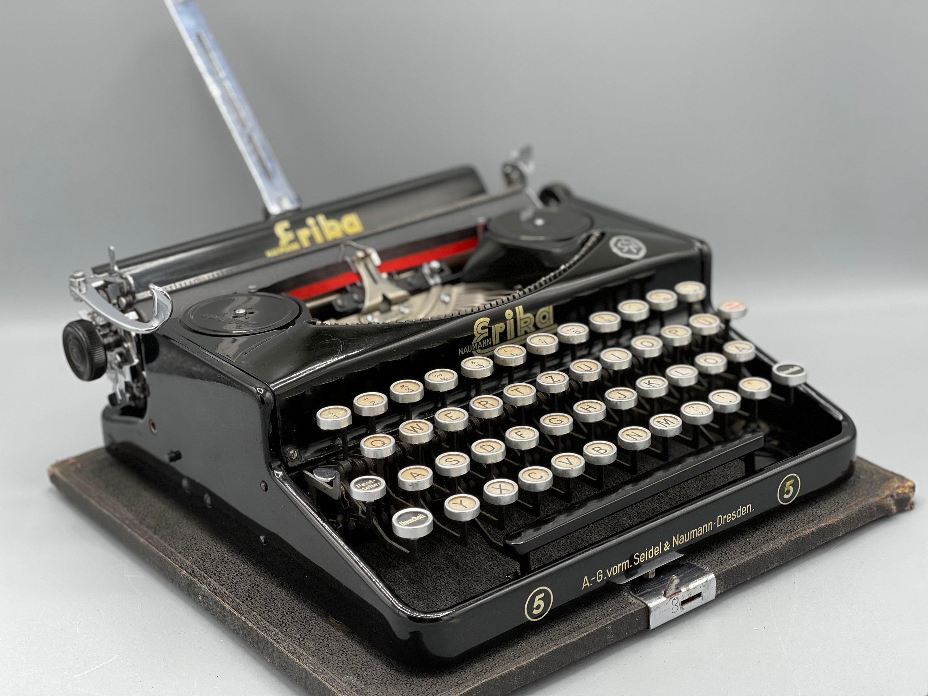 Rare, Collectable 1939 Vintage Erika 5 Typewriter From