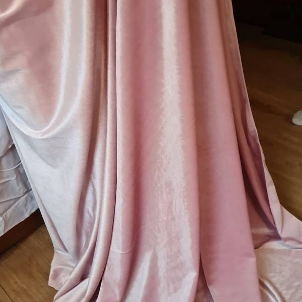 quality baby pink colour korean velvet..58" wide..Mtr price