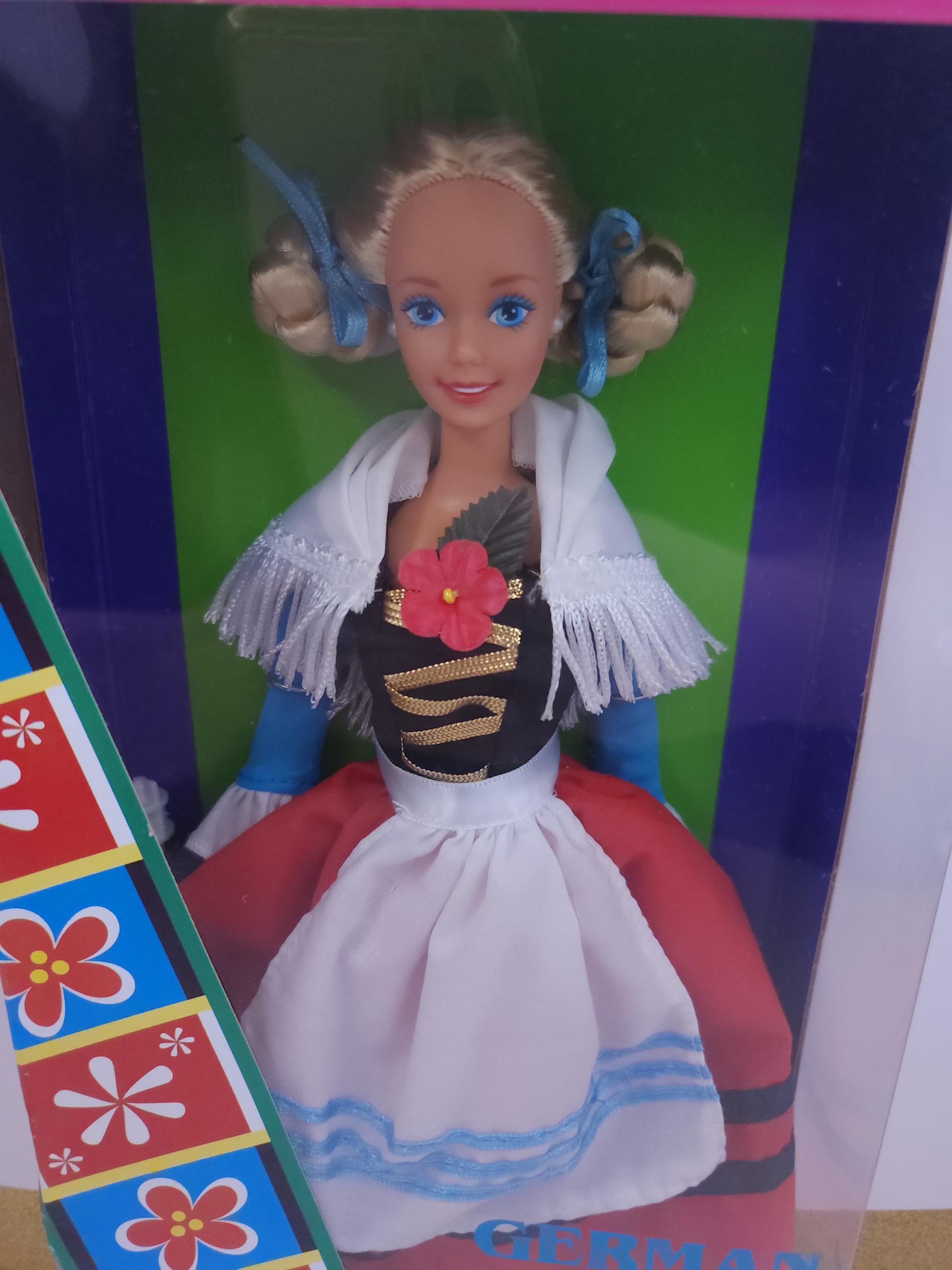 Barbie Doll - German Barbie 1994 (mattel) - Dolls of the World
