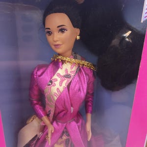 Barbie Doll - Malaysian Barbie 1990 (Mattel) - Dolls of the World Collection