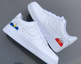 af1 x kaws