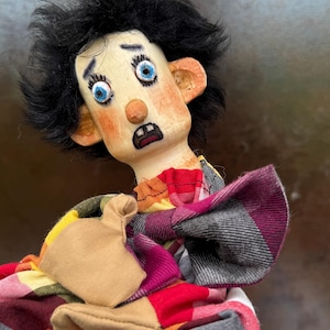 Unique Wooden-Textile Hand Puppet with Expressive Face – Handmade Character Puppet – Ideal for Theater, Kids, or Collectors