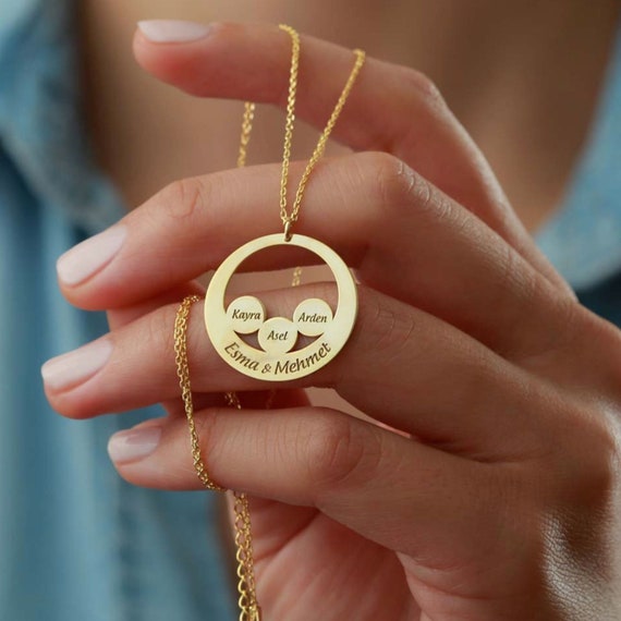 Children's name jewelry for mom discount