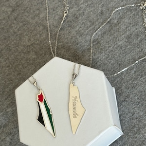 Green Beaded Handmade Palestine Map Unisex Palestine Necklace 40 Cm J300008