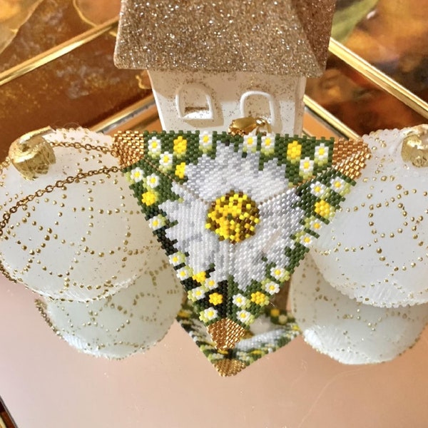 Daisy Triangel 3D Peyote Pendant Necklace Miyuki Delica Seed Bead Digital PDF Beaded Spring Pattern.