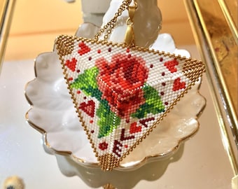 Triangel Peyote Beading Red Rose & Purple Rose Pendant PDF Download Pattern.