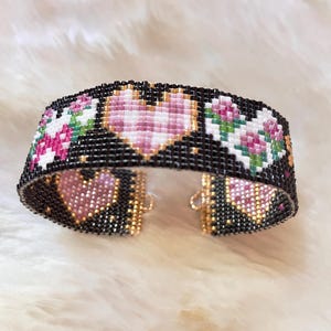 Hearts Loom Miyuki Bead Pattern. Square Stitch Seed Beading Bracelet Downloadable pattern.