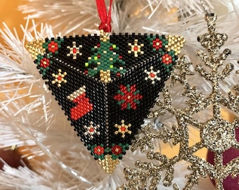 Triangel Peyote Beading Christmas Ornament or Pendant PDF Digital Pattern.