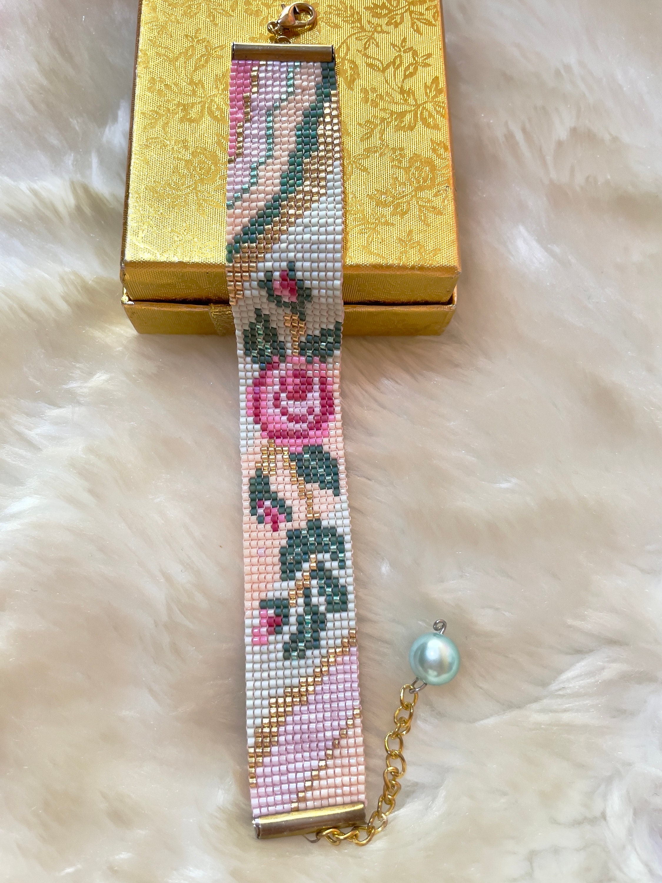 11-2037, Miyuki 22g Matte Op Rose 11-2037, Miyuki 22g Matte Op Rose